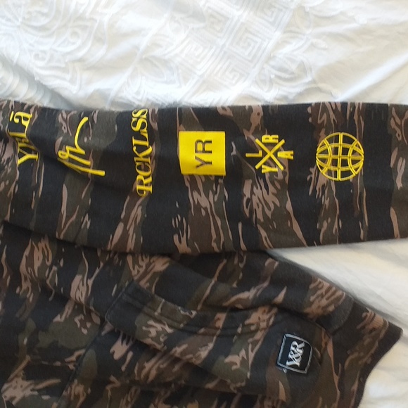 Young & Reckless | Camo Hoodie - Picture 2 of 2